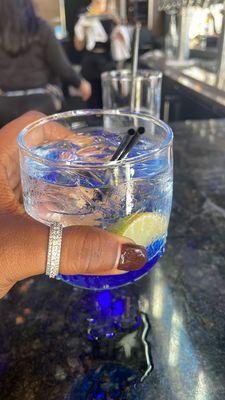 Gin & Tonic - ice melted FAST