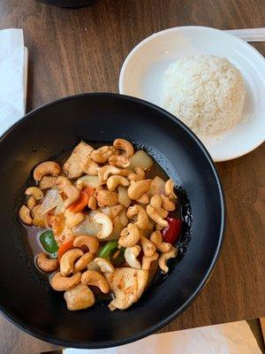 Prik pao cashew chicken