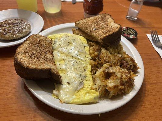 1. Mushroom Swiss Cheese Omelette X Wheat toast and hash browns X sausage patty. #Peppermints