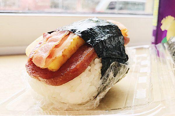 Bacon, egg, and spam musubi