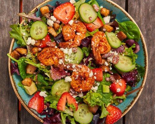 Shrimp and strawberry salad