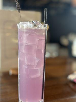 This is the spring gin & lavender lemonade