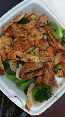 Grilled chicken and veggies! Nomnom...