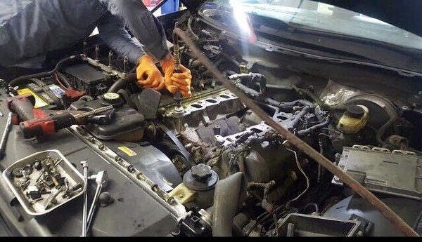 Great Jimmy changing the Intake on Lincoln town car!