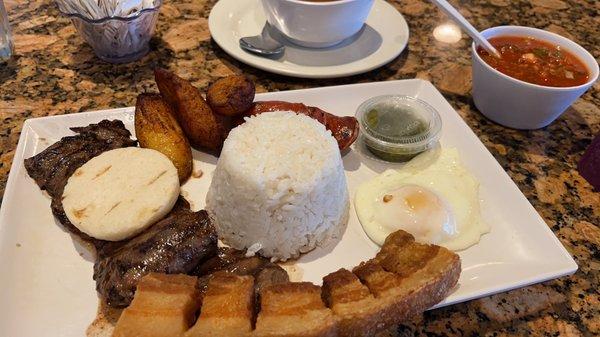 Bandeja Paisa con Churrasco