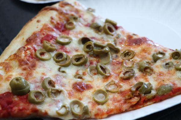 Such a delicious green olive pizza. Terrific sauce, cheese, crust, and of course, lots of green olives!