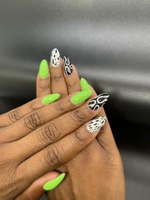 Simple abstract nails art