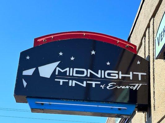 Midnight Tint of Everett specializes in ceramic window tint, offering superior heat rejection and UV protection...