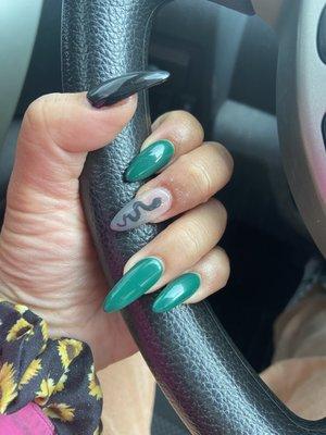 Green black and snake !!