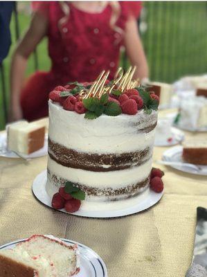 Finished simple wedding cake.