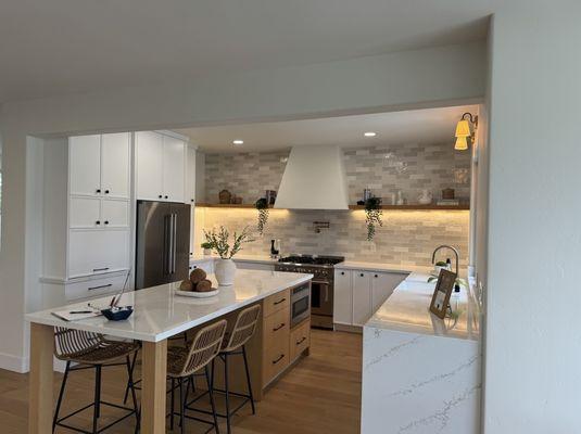 Full kitchen remodeling in Coronado