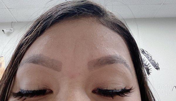 Eyebrows tinting