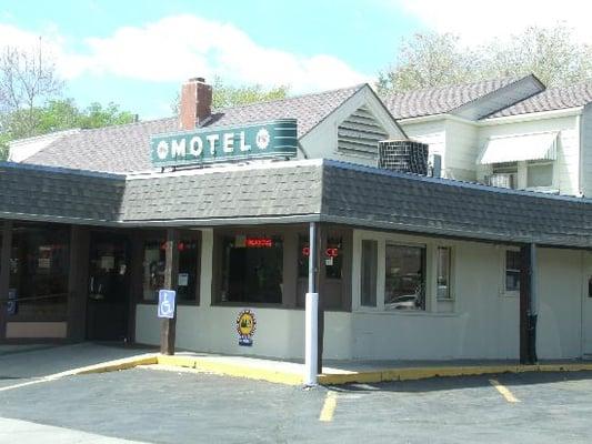 The entrance to El Puerto.  It's a quaint, family owned Motel and Restaurant in Clay Center, KS.