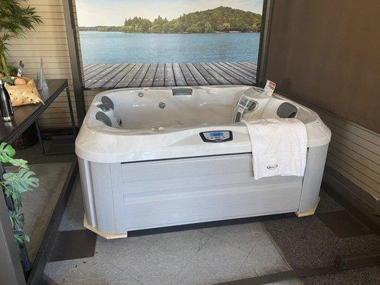 Jacuzzi J315