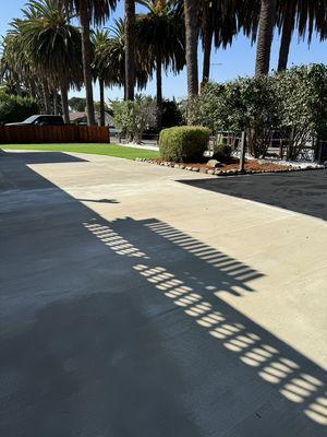 Concrete Repair & Restoration Specialist Experienced Professional Offering High-Quality Concrete Repair and resurface  Services !!