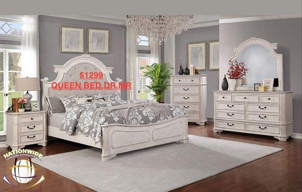 Queen bed  ,dresser and mirror 
$0 down payment 
To apply.  https://approve.me/s/countryfurniture/81505#/marketing