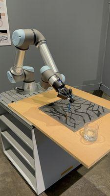 Robot arm painting