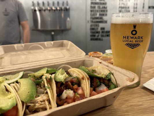 Take out tacos from here and beer at Newark Local Brew for the win win tonight!  These tacos were amazing!