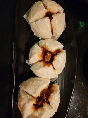 Barbecue steamed buns