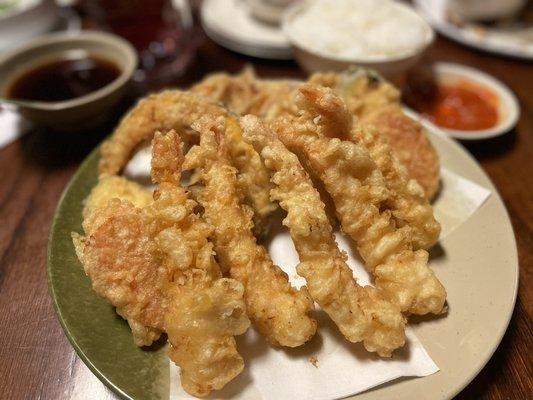 Tempura shrimp and vegetables! So yummy