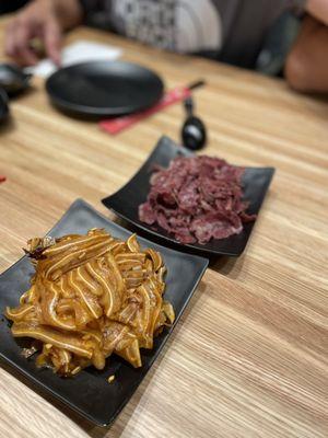 Braised pig ear and 5-spice beef shank