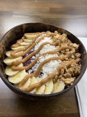 Açai bowl with PB drizzle