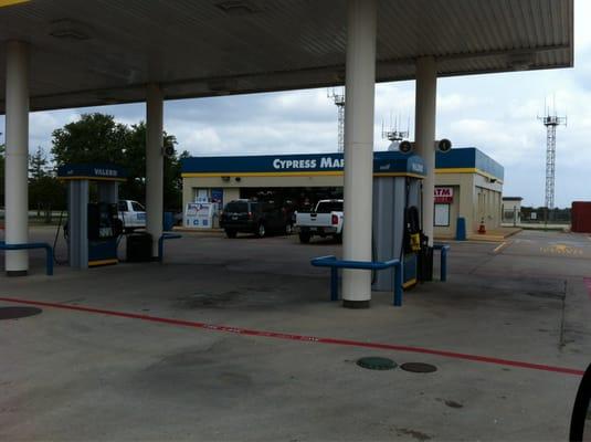 Hook'em Up Tacos is located inside the Valero with drive-thru in the back.