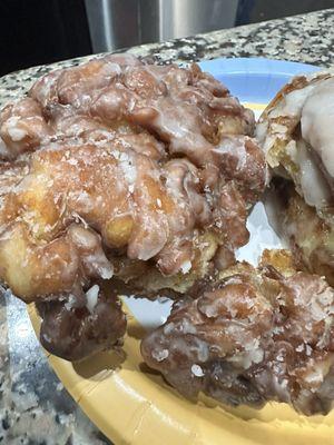 Apple fritter and cinnamon roll 10/10!!!!!