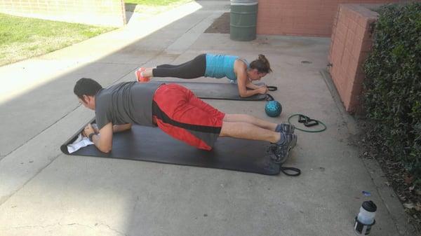 Couples training with Justine! A couple that planks together stays together!!