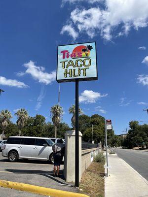 Tia's Taco Hut