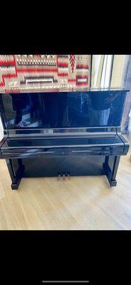 Upright piano