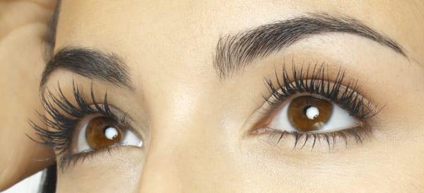 EYELASH PERMING LASTS 3-4 MONTHS