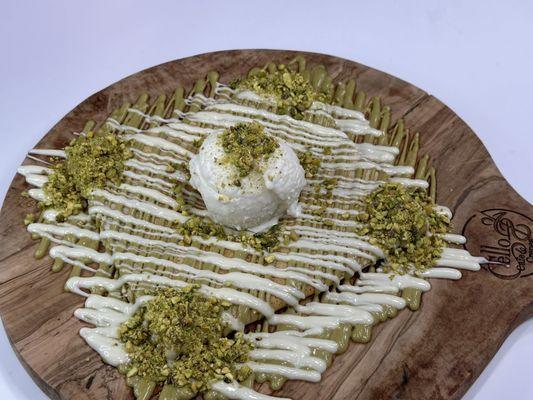 Pistachio Crepe