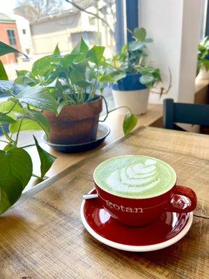 Oat matcha latte