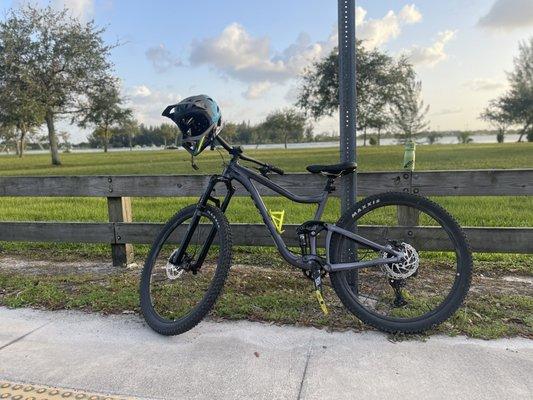 Mountain biking by the lake