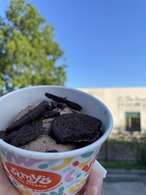 Dark Chocolate Ice Cream with Oreo