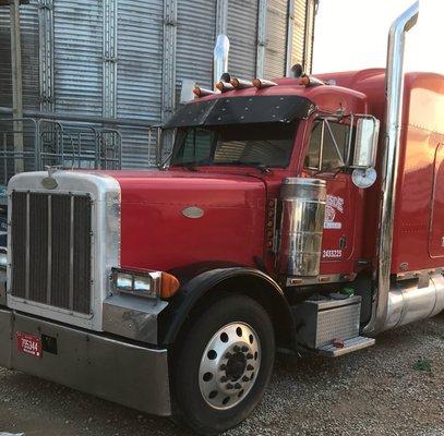 Another pic of the farm working truck