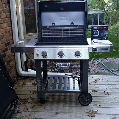 Natural gas Weber grill with temperature probes.