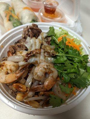 Grilled pork and shrimp vermicelli bowl.