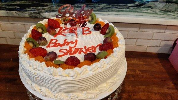 This is the 12" cake (serves 25-30) Fresh Fruit Cake