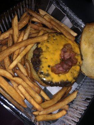 Bacon cheeseburger