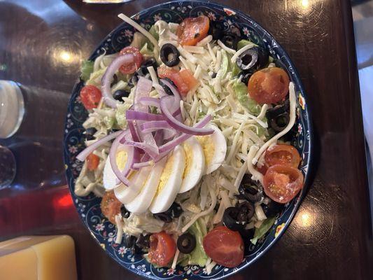 Avocado turkey ranch salad