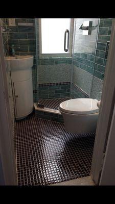 Small bathroom after of a full renovation