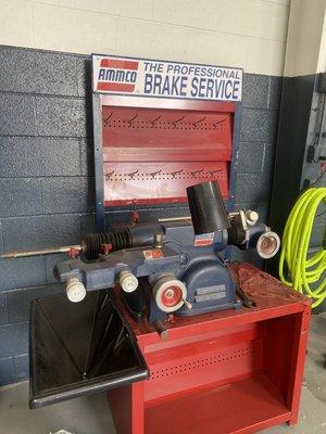 We have one of the best brake lathe to provide an excellent brake job.