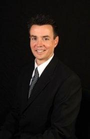 Dr. James Kelly is a 1987 graduate of Marquette University and a 1991 graduate of Indiana University School of Optometry