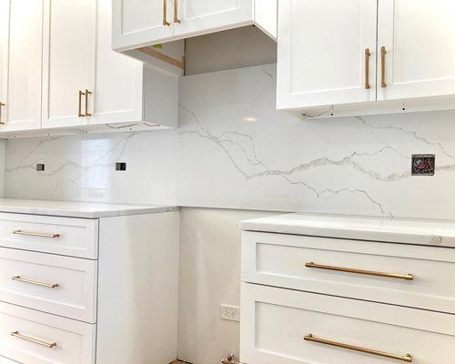 Vesuvius Quartz - full backsplash center view