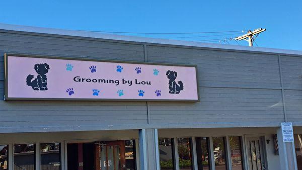 Grooming by Lou