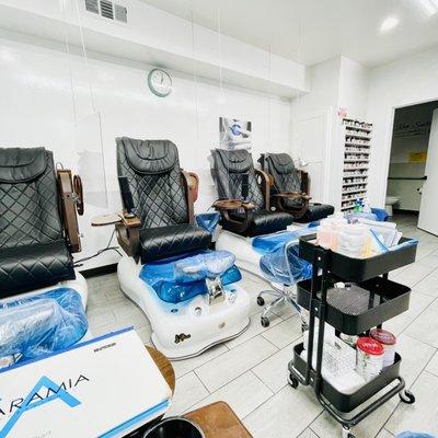 Get Fixed Nails and Spa