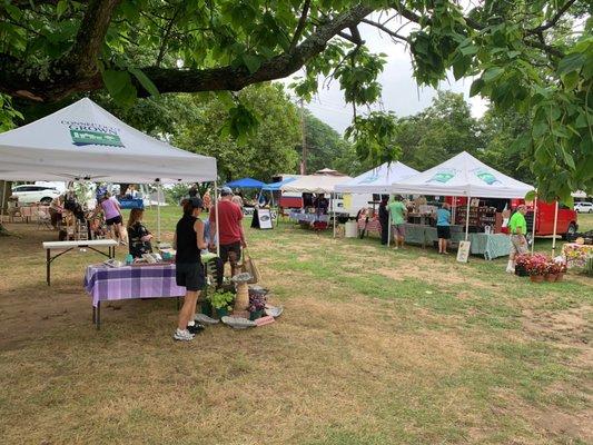 Suffield Green Saturday Farmers Market - Small, but worth the stop.