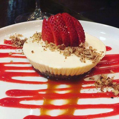 Amazing Louisiana cheesecake with pralines